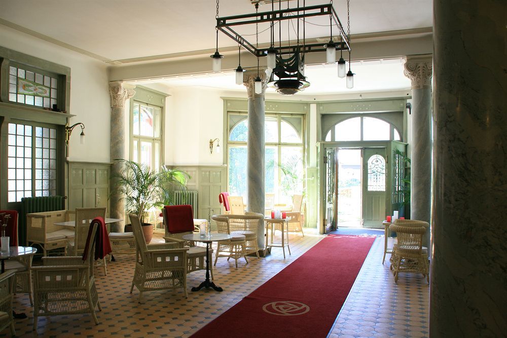 Kurhaus Berguen 호텔 외부 사진